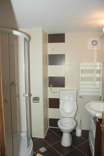 Фото номера Стандартный двухместный номер с 2 отдельными кроватями Отель Hotel Dambovita г. Тырговиште 10