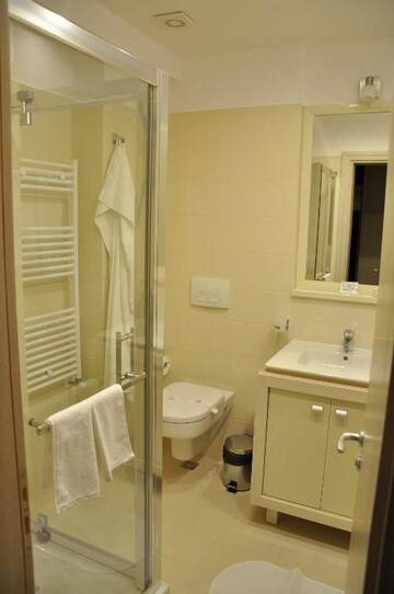 Фото номера Двухместный номер с 1 кроватью или 2 отдельными кроватями Отель Hotel Nova г. Тырговиште 31