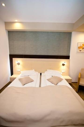 Фотографии Отель Hotel Nova г. Тырговиште (Румыния) №2 Фото Отель Hotel Nova г. Тырговиште 2