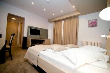 Фотографии Отель Hotel Nova г. Тырговиште (Румыния) №3 Фото Отель Hotel Nova г. Тырговиште 3